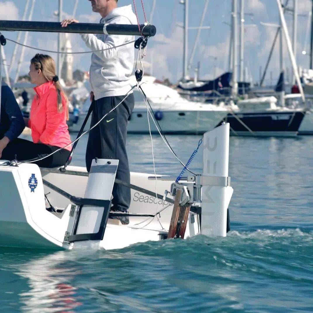 Remigo One attached to a sailboat