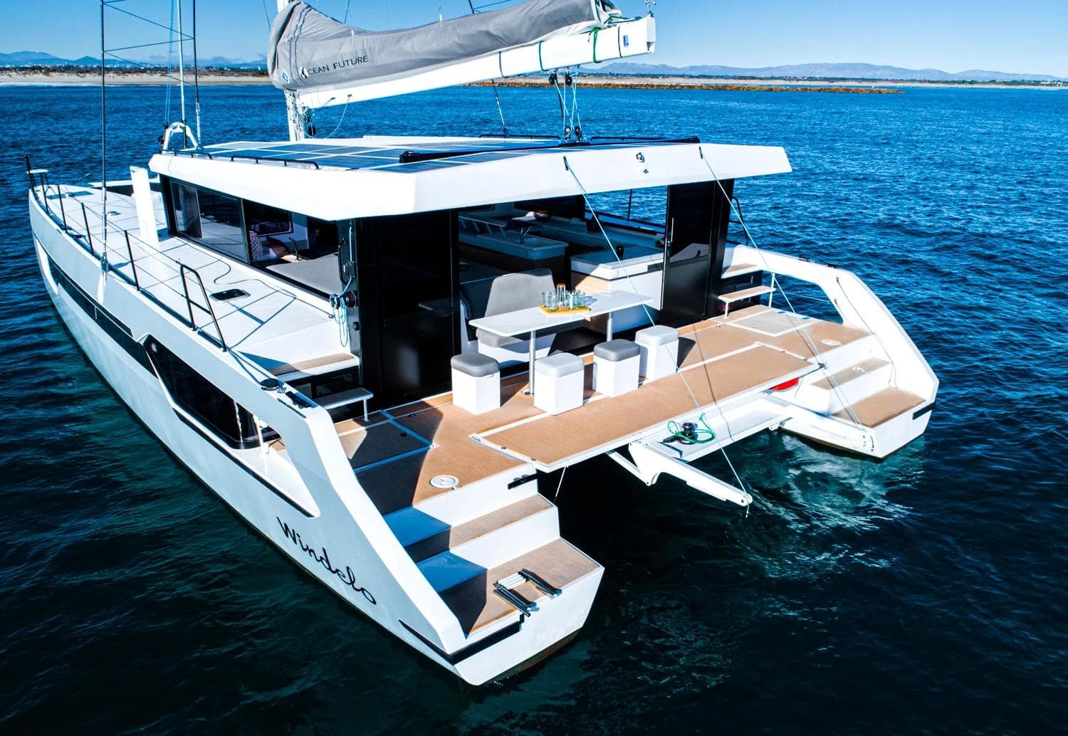 Windelo 54 aft deck