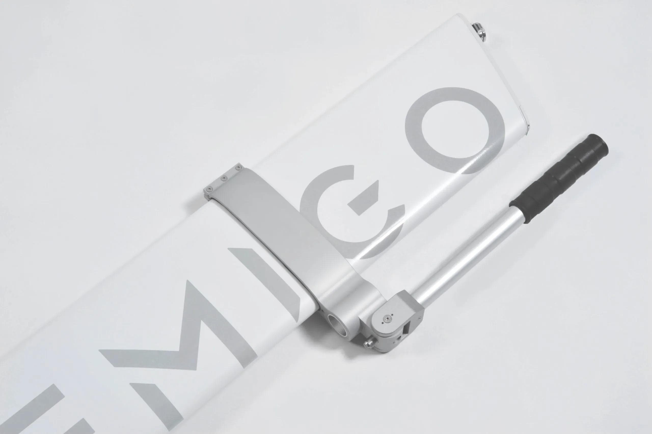 Picture showcasing simplistic design of Remigo One