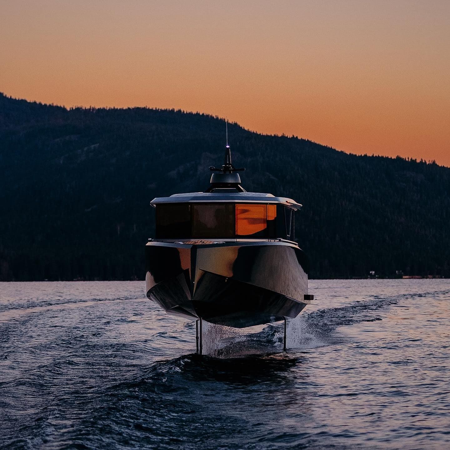 10 Futuristic Boat Designs That Seem Straight Out of Science Fiction